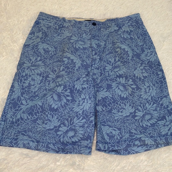 Izod Cotton Hawaiian Shorts In Excellent Condition - Picture 1 of 5